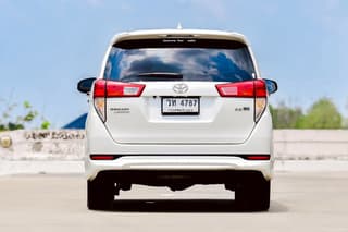 Toyota Innova 2.8V A/T ปี 2018 - image blurred placeholder