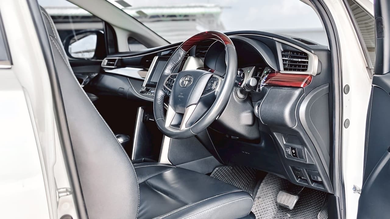 Toyota Innova 2.8V A/T ปี 2018
