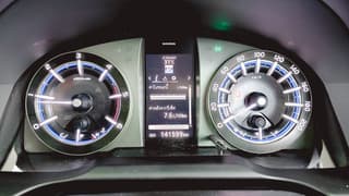 Toyota Innova 2.8V A/T ปี 2018 - image blurred placeholder