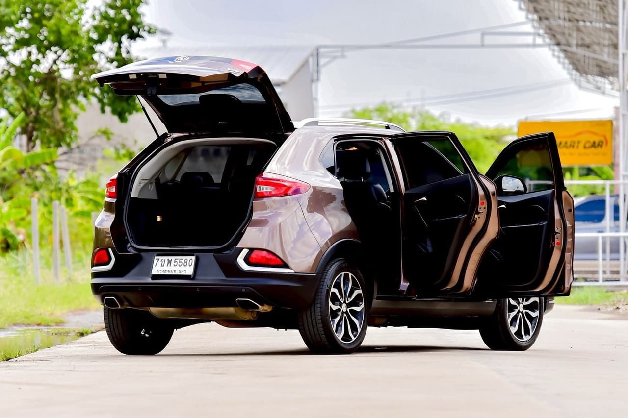 MG GS 2.0 X 4WD ซันรูฟ รุ่น TOP A/T ปี 2016 จดทะเบียน 2018