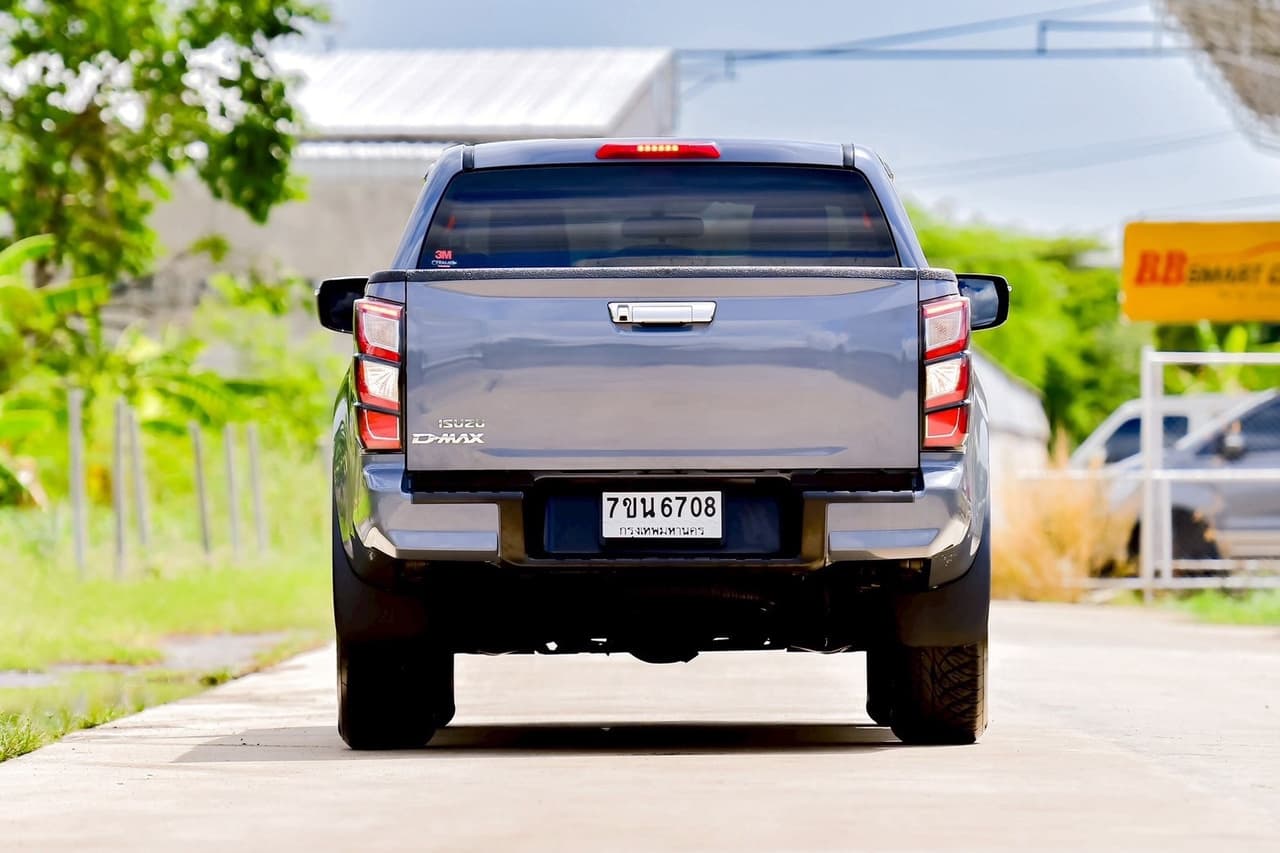 ISUZU D-Max Hi-Lander 1.9 L A/T ปี 2023 จด 2024