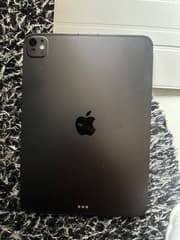 iPad Pro 11: M4 WiFi + Cellular 256GB สภาพ 100% - image blurred placeholder