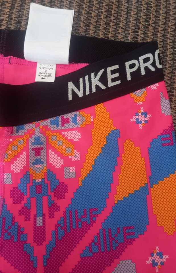 NIKE Yoga Fitness Pants