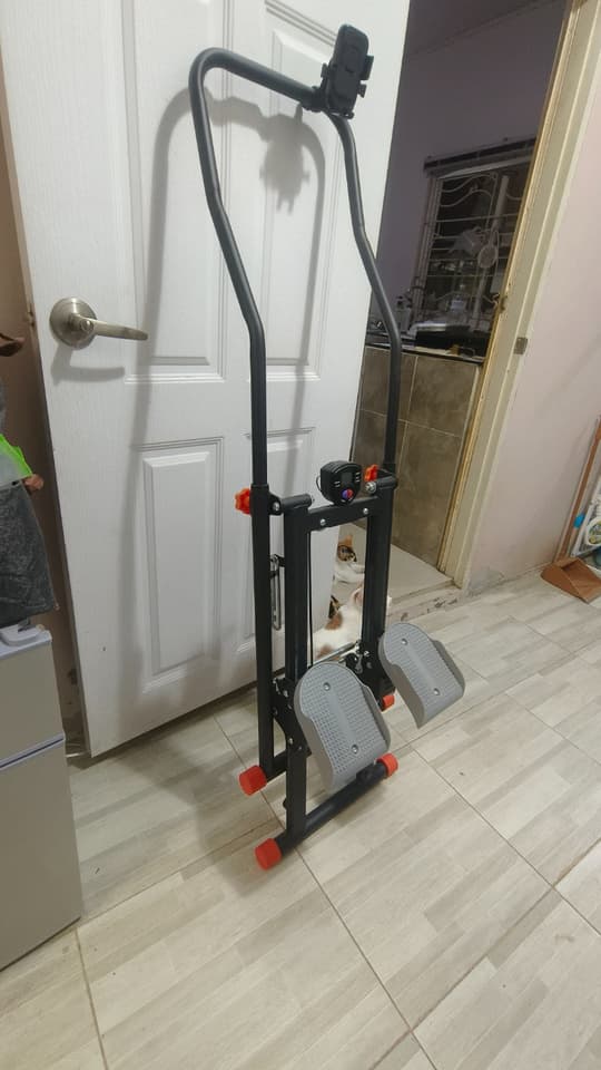 Mountain Climbing Exercise Machine