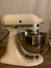 KitchenAid 4.8L 5KSM150PS Stand Mixer ( มือสอง / secondhand ) - image blurred placeholder