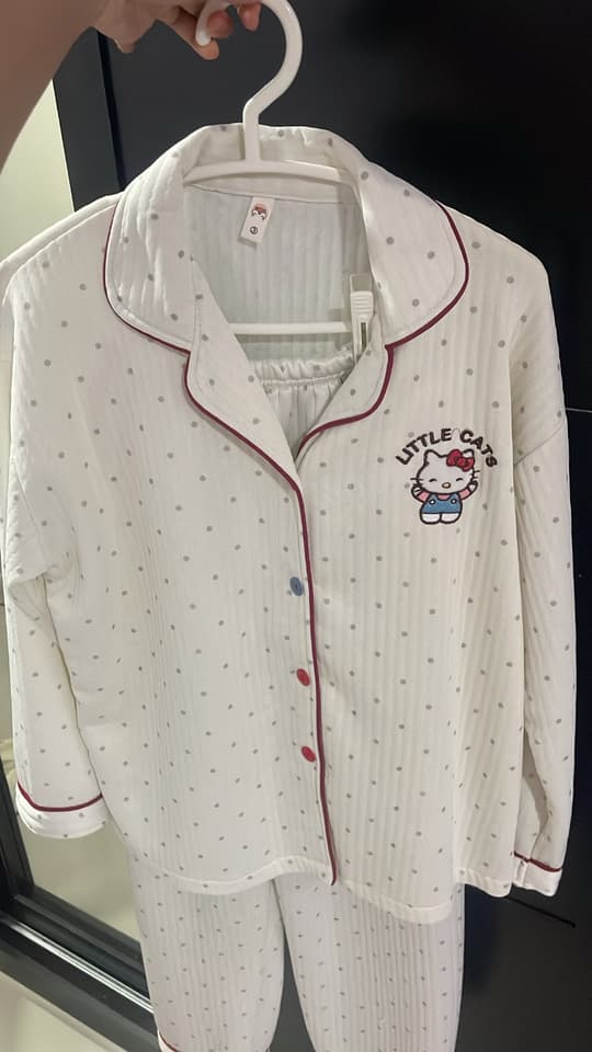 Women's long-sleeve pajamas, Hello Kitty pattern, 2XL