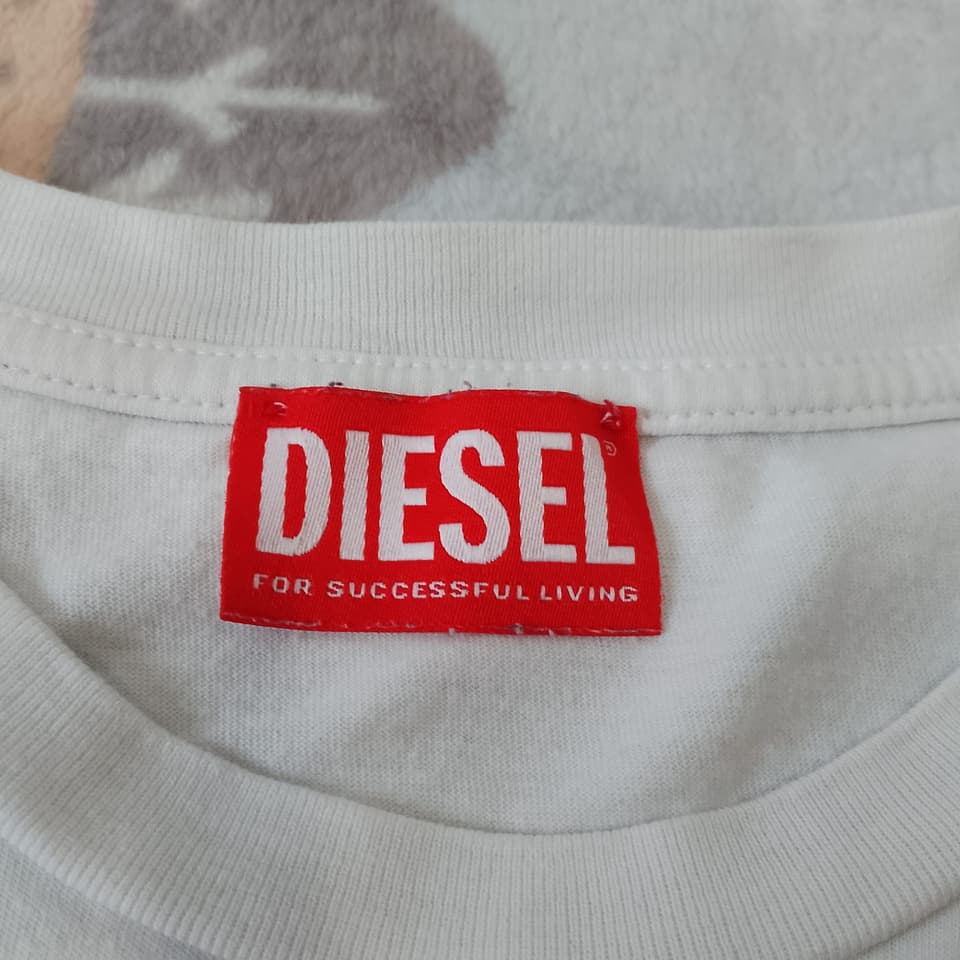เซตเสื้อ Diesel แถมหมวก