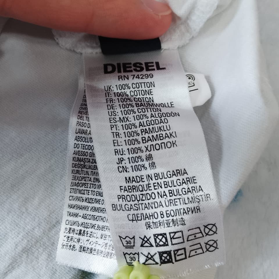 เซตเสื้อ Diesel แถมหมวก