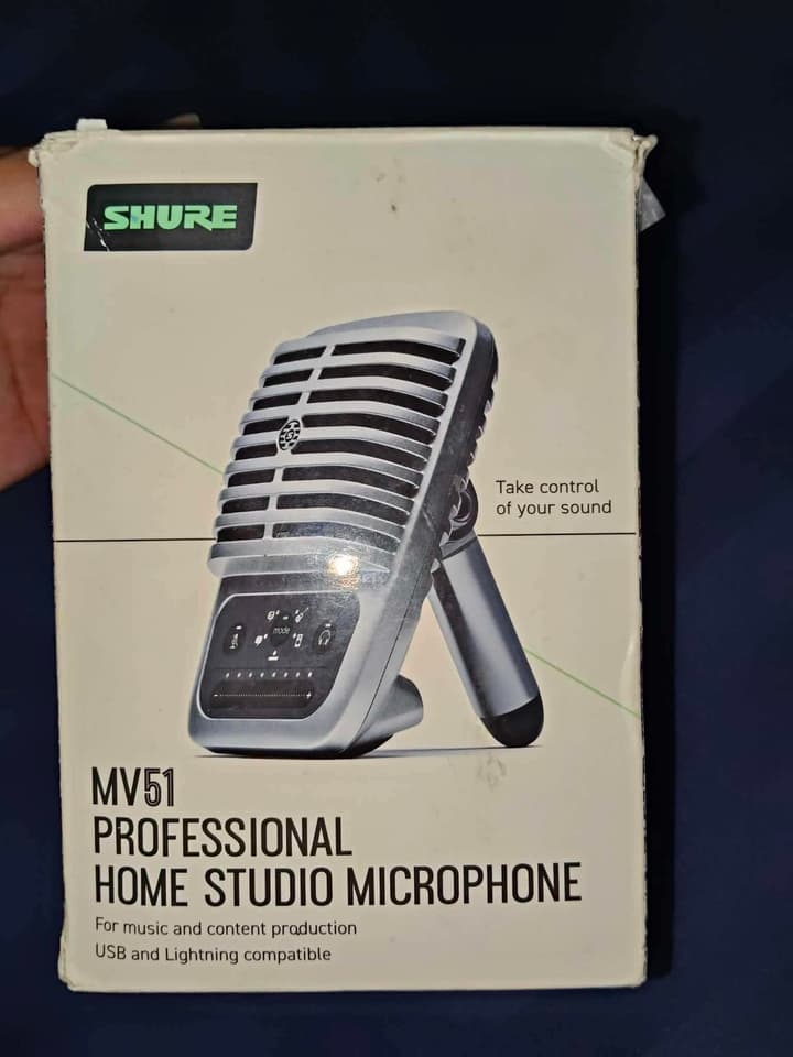 Shure MV51 microphone, condition as shown in the picture, 90%++ very clear mic - USB Type-C cable - L cable