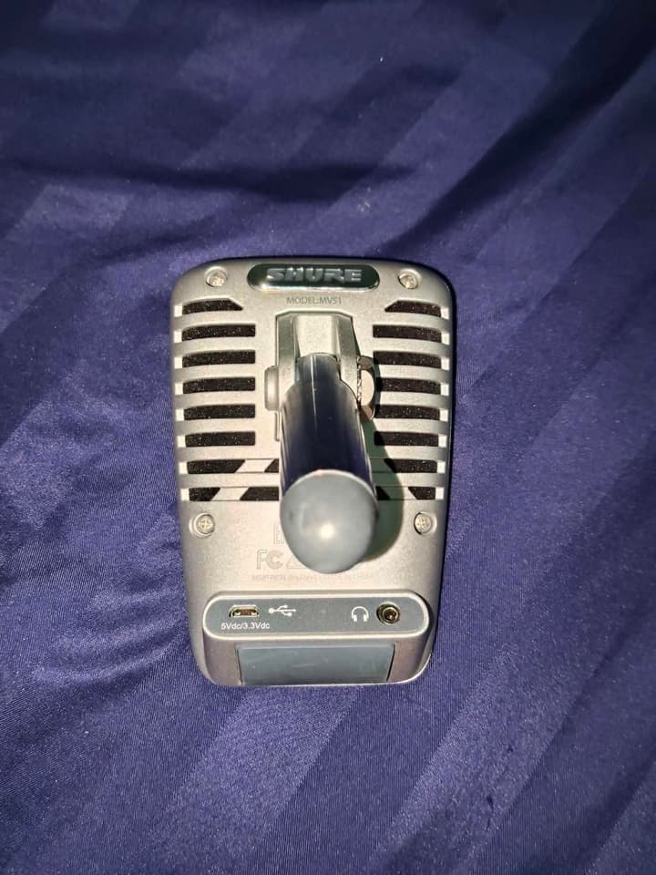 Shure MV51 microphone, condition as shown in the picture, 90%++ very clear mic - USB Type-C cable - L cable