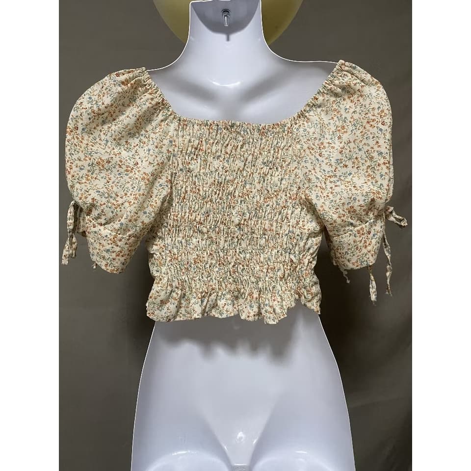 Doll Sleeve Crop Top
