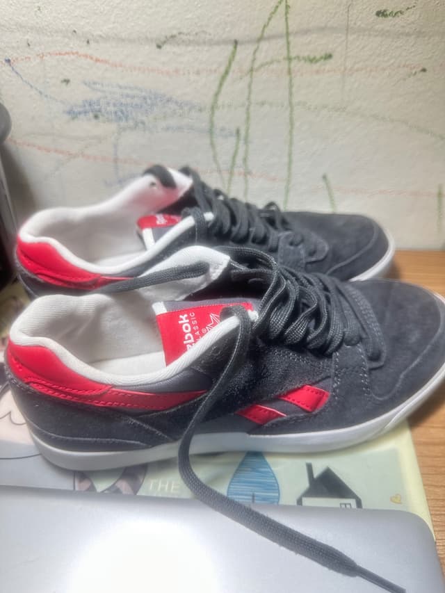 รองเท้าผ้าใบ Reebok Court Advance Suede ขนาด 37.5