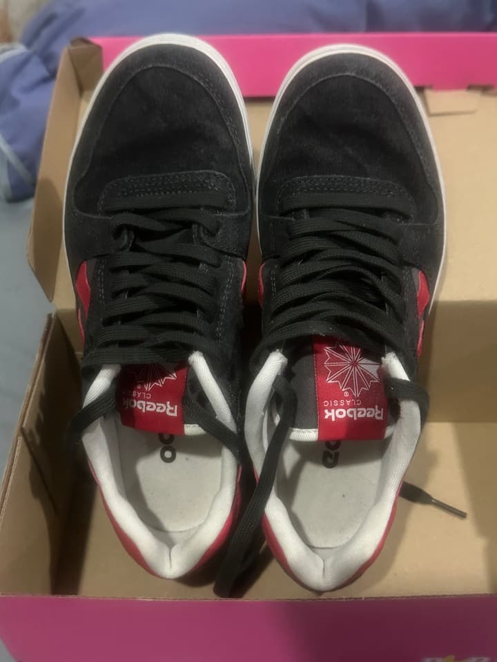 รองเท้าผ้าใบ Reebok court Advance Suede ขนาด 37.5