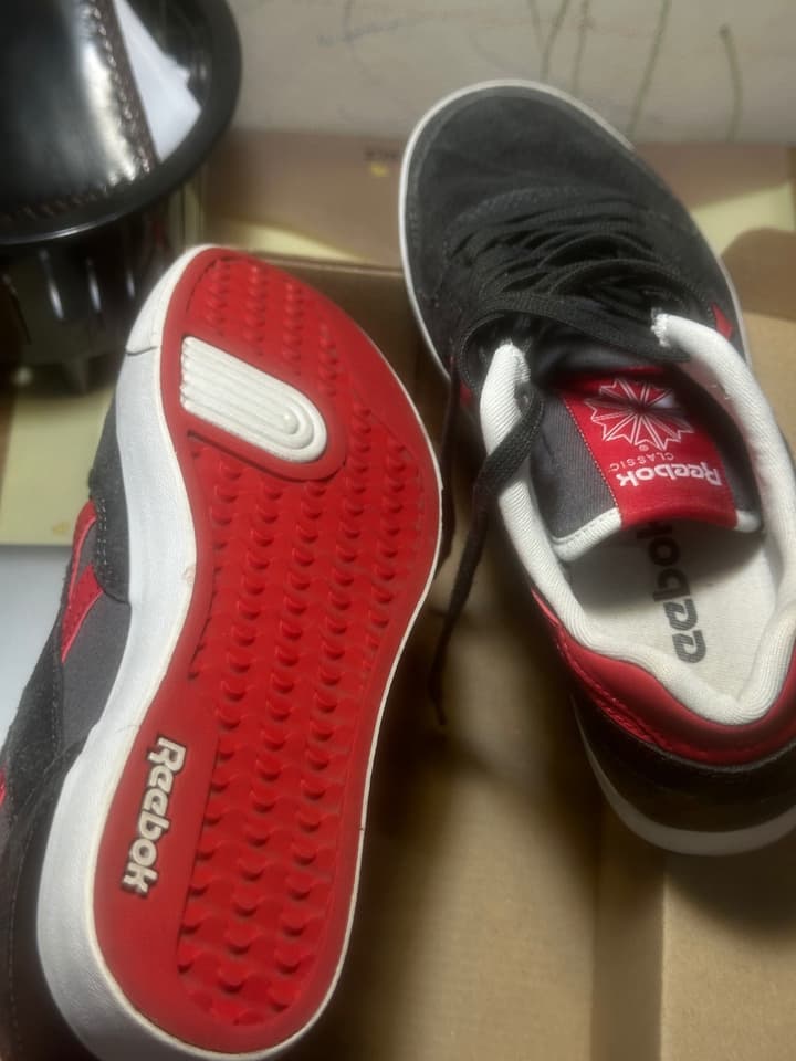 รองเท้าผ้าใบ Reebok court Advance Suede ขนาด 37.5