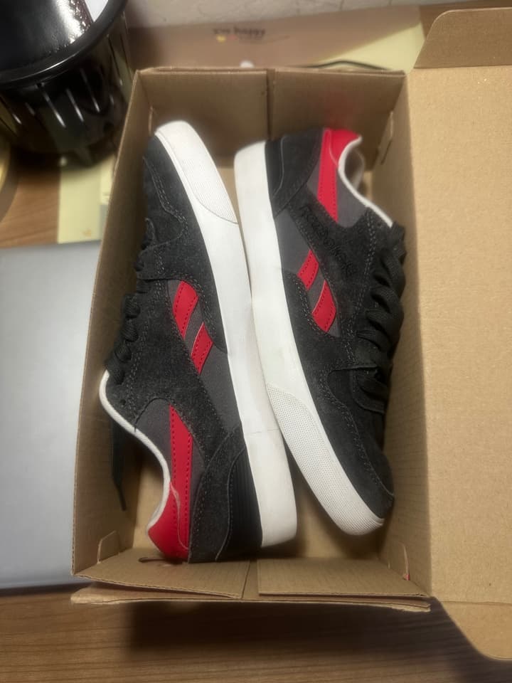 รองเท้าผ้าใบ Reebok court Advance Suede ขนาด 37.5