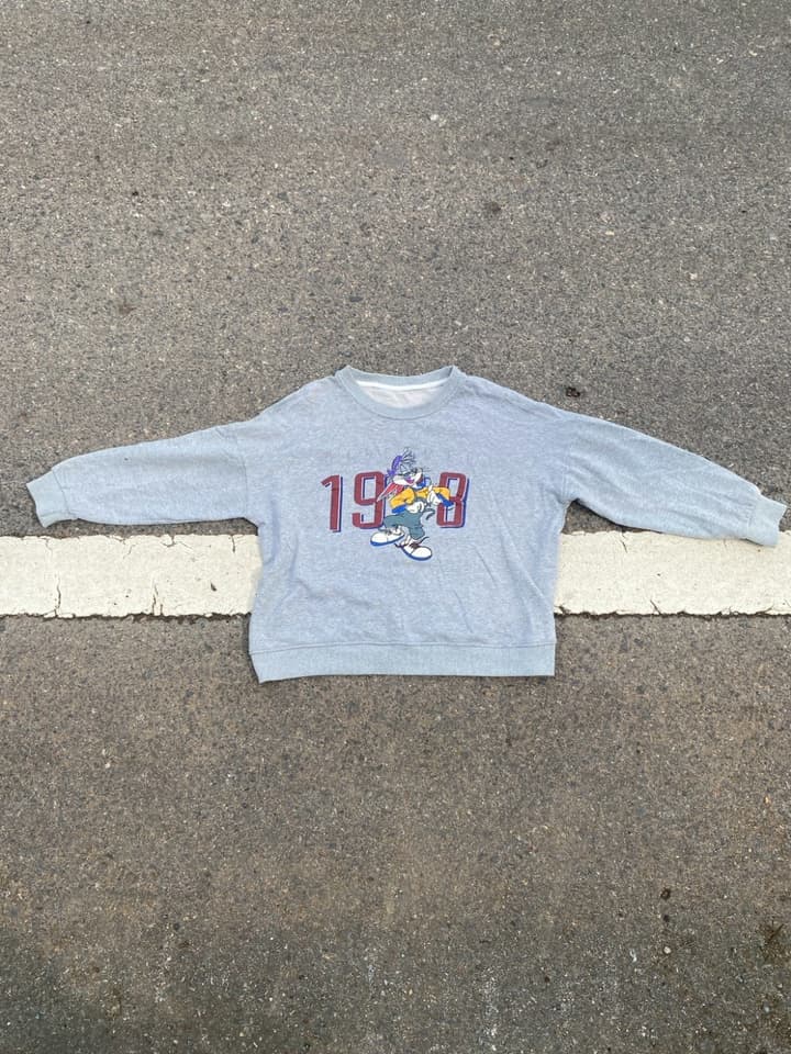 เสื้อสเวตเตอร์ Bugs Bunny
