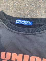 เสื้อสเวตเตอร์ Junior Company - image blurred placeholder