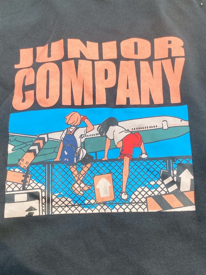 เสื้อสเวตเตอร์ Junior Company
