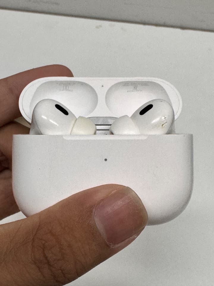 AirPods Pro รุ่นที่ 2 พร้อมเคส Type-C