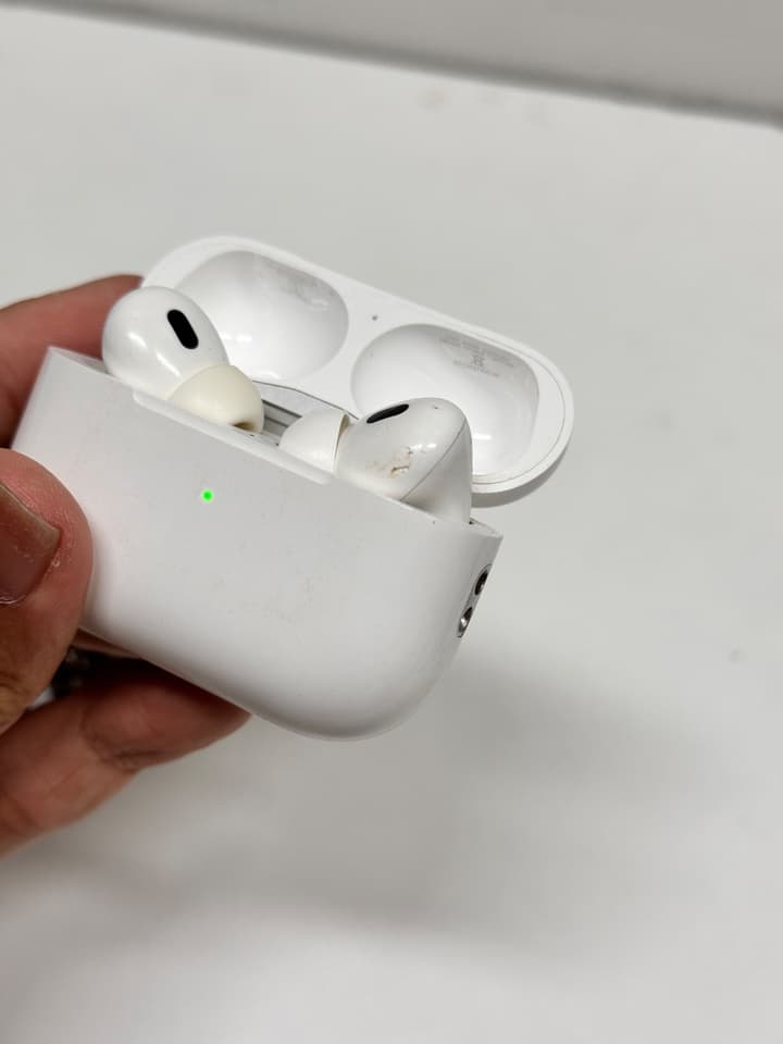 AirPods Pro รุ่นที่ 2 พร้อมเคส Type-C