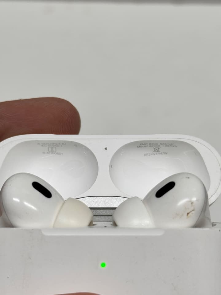 AirPods Pro รุ่นที่ 2 พร้อมเคส Type-C