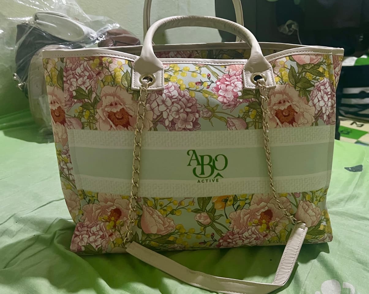 กระเป๋าใส่ของลายดอกไม้ขนาดใหญ่