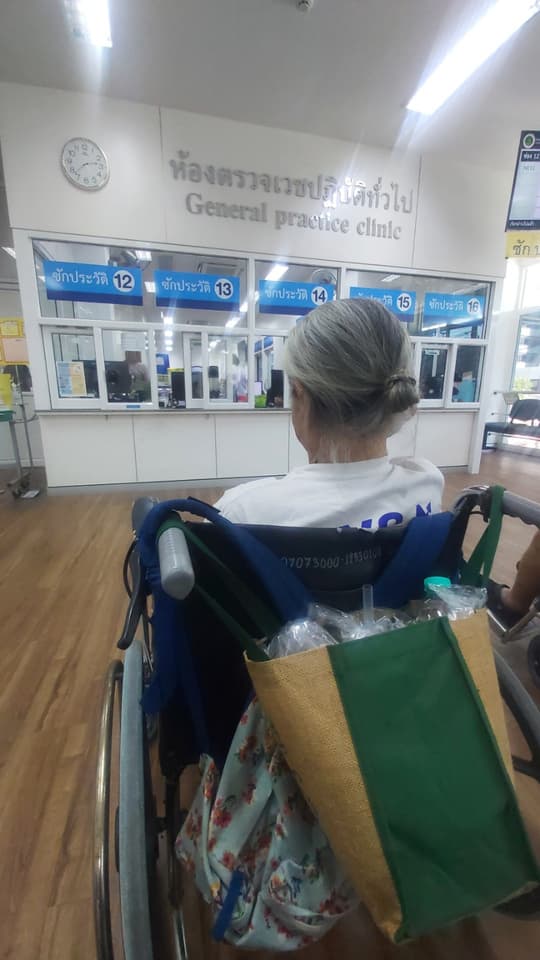 friend care Сопровождение пожилых людей к врачу, на прогулки и по делам, забота как у родных