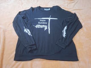 เสื้อแขนยาวเท่ ๆ - image blurred placeholder