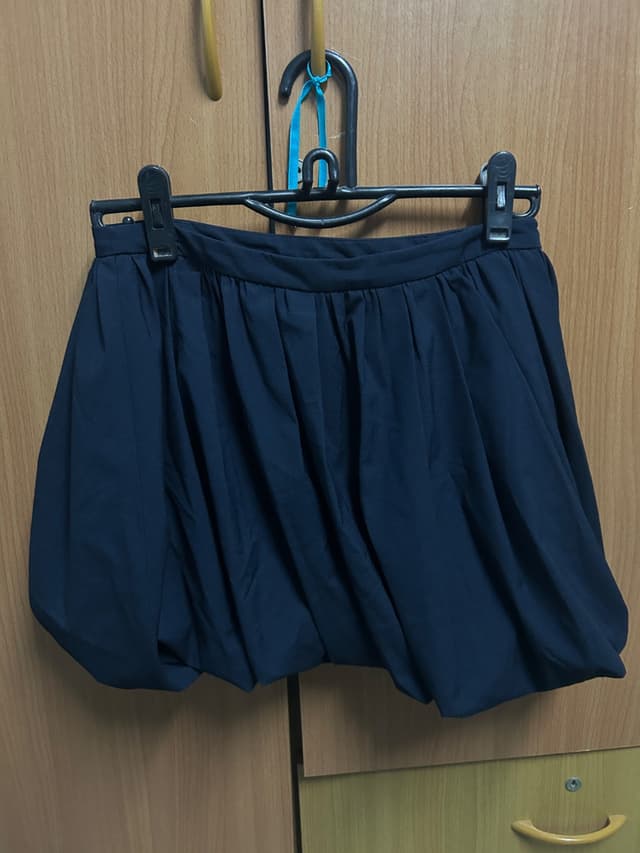 กระโปรงสั้นทรงบอลลูน Zara แท้