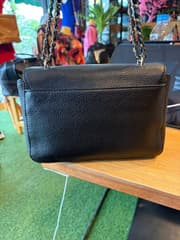 กระเป๋า Tory Burch หนังแท้ Pebbled Leather แบบสะพายข้าง / กระเป๋าสตางค์ สีดำ - image blurred placeholder