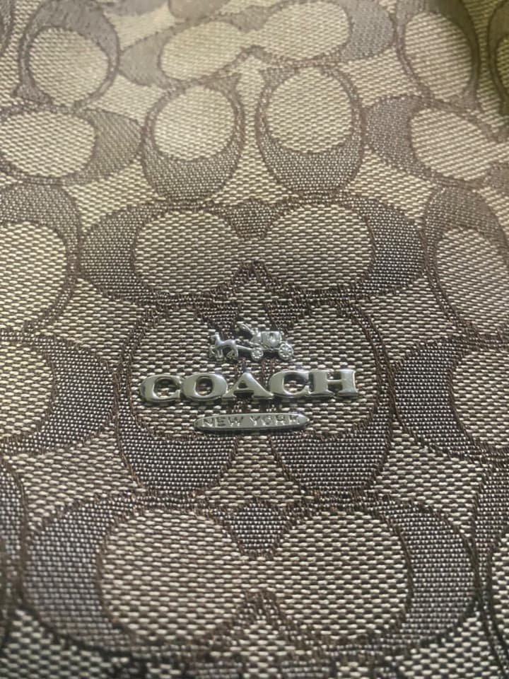 กระเป๋า Coach