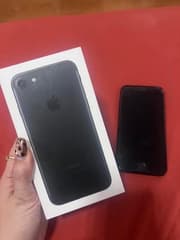 iPhone 7 สีดำ 32GB - image blurred placeholder