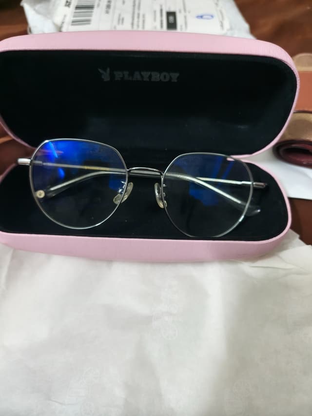 กรอบแว่น Playboy พร้อมเลนส์สายตา กรองแสงสีฟ้า จากแว่นท็อปเจริญ