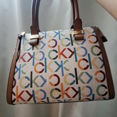 Оригинальная сумка Calvin Klein - image blurred placeholder