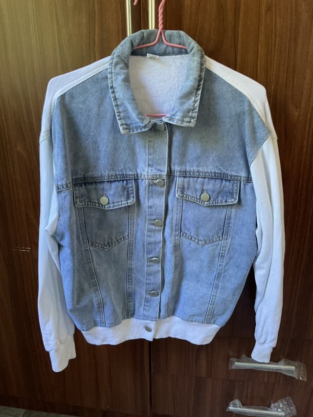 เสื้อยีนส์แขนผ้านิ่ม
