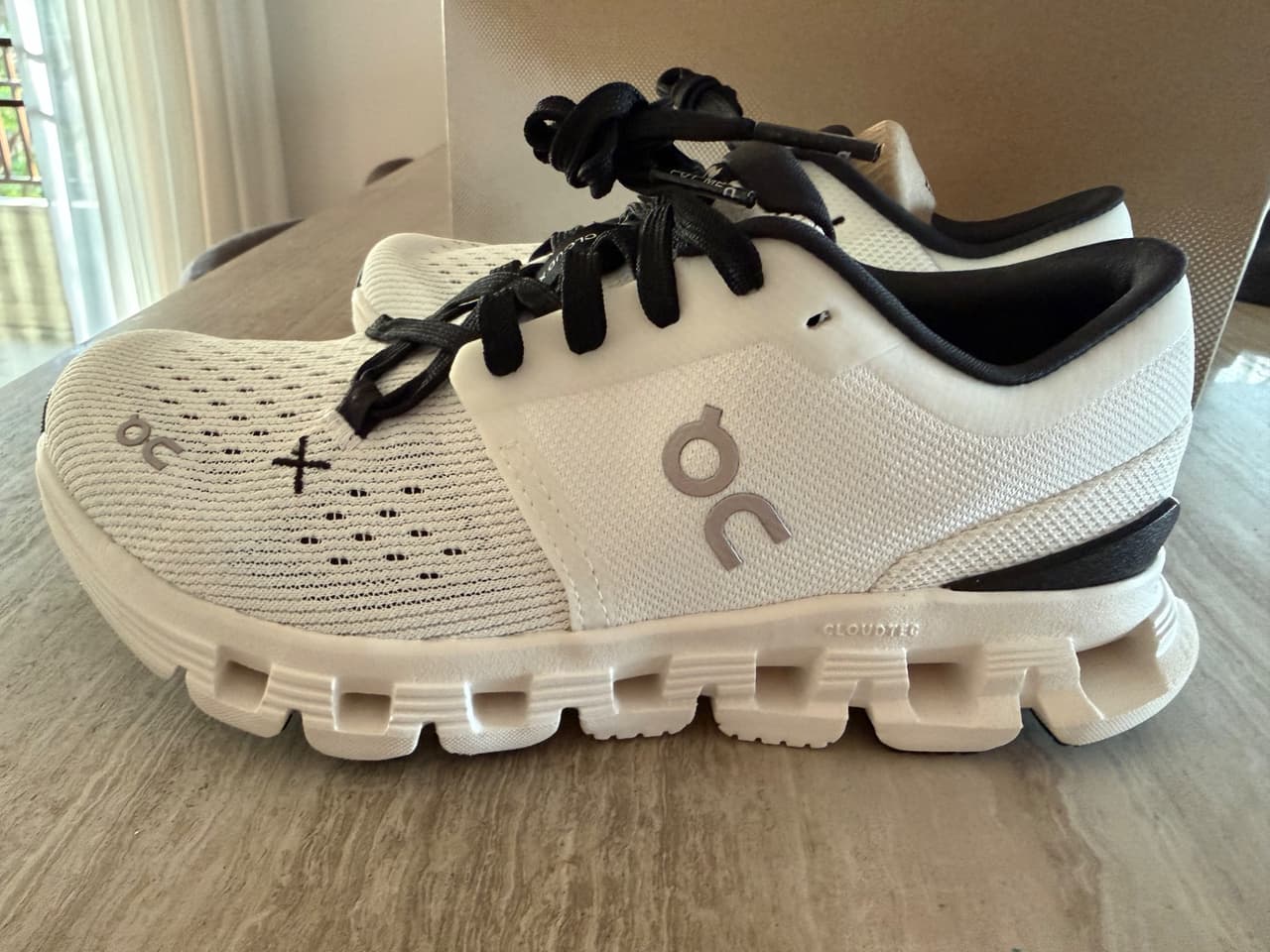On Running Cloud X 4 размер 5 женский