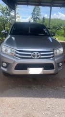 Toyota Hilux Revo Smart Cab 2.4 E Pre-runner 2016, настоящий частный автомобиль, один владелец - image blurred placeholder