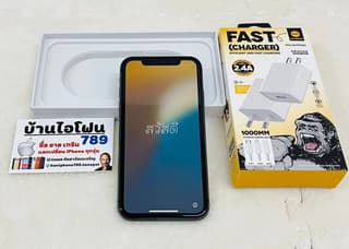 iPhone 11 - image blurred placeholder