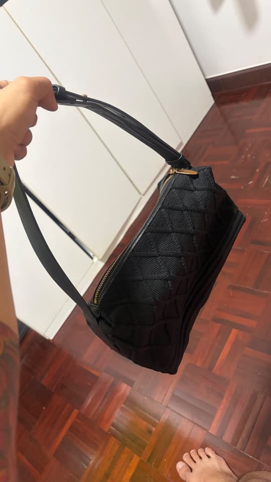 กระเป๋า Charles & Keith มือสอง