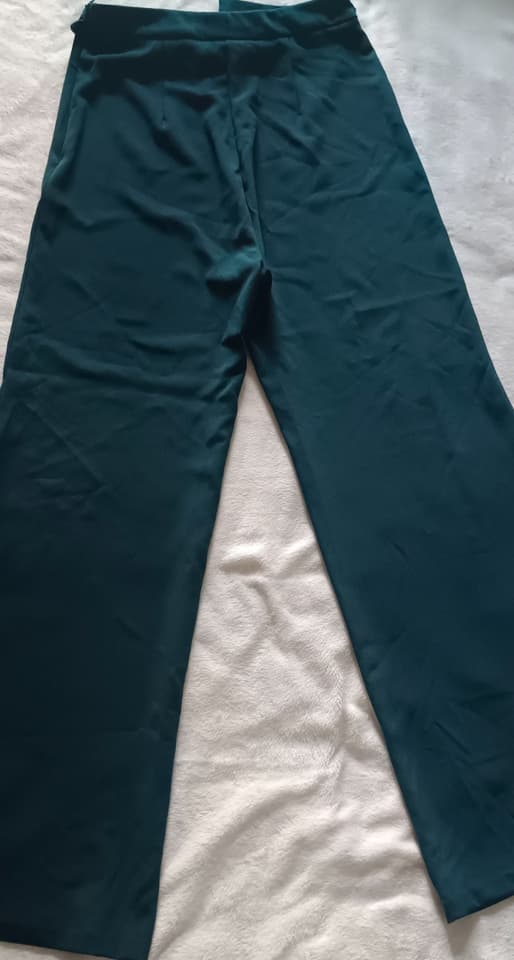 กางเกงใสทรงกระบอกกลาง เอวสูง size L สีเขียว