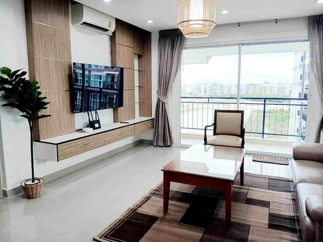 C1105 Beautiful condo, corner unit, Jomtien, Pattaya, open view, fully furnished