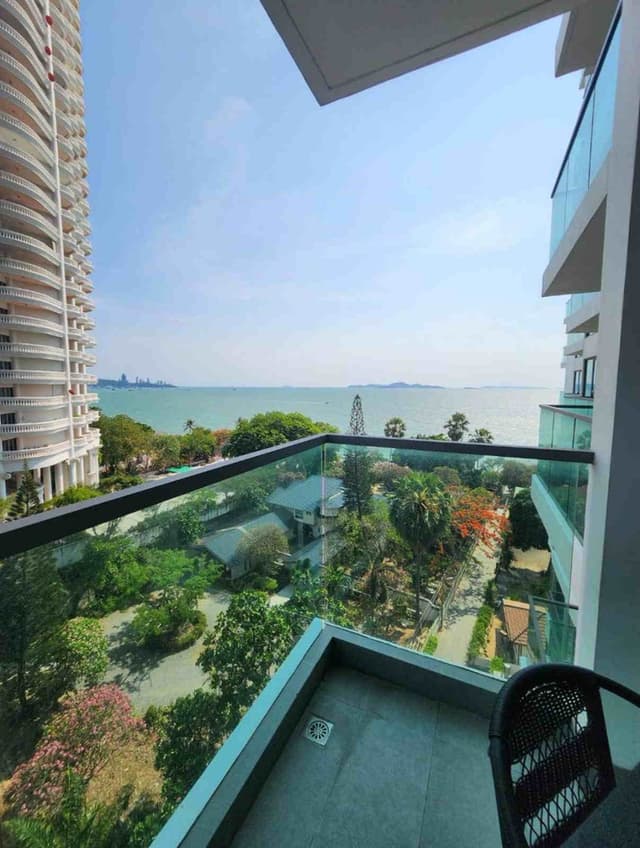 C1411 ขายด่วน คอนโดวิวทะเล Wongamat Tower Condominium ห้องขนาดใหญ่