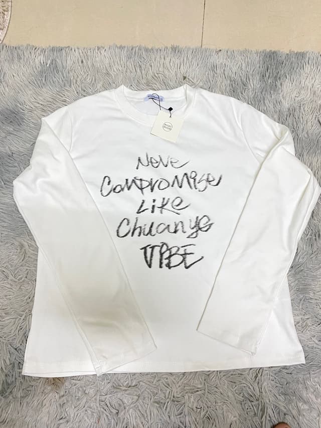 เสื้อยืดแขนยาว
