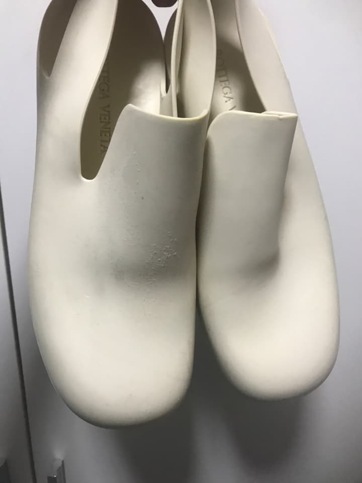 Резиновые туфли Bottega Veneta Slingback Puddle белые
