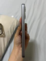 OPPO Reno 14 F 5G - image blurred placeholder