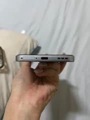 OPPO Reno 14 F 5G - image blurred placeholder