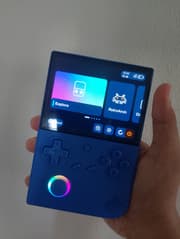 Портативная игровая консоль Anbernic RG40XX V - image blurred placeholder