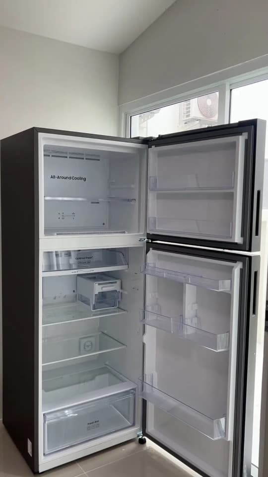 Холодильник SAMSUNG с 2 дверцами (14,7 куб. фута, серый)