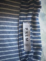 เสื้อครอป PREM - image blurred placeholder