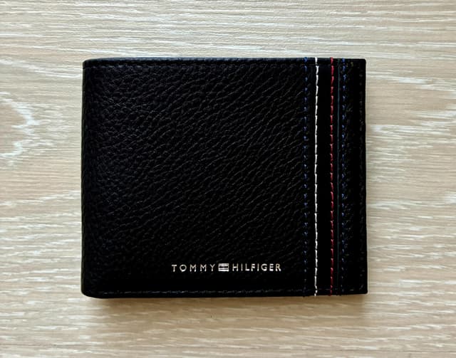 กระเป๋าสตางค์ผู้ชาย TOMMY HILFIGER สีดำ